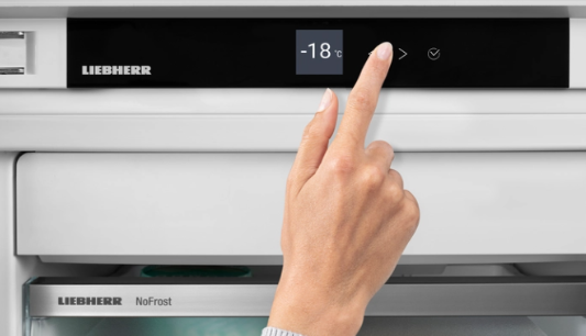  Touch display 